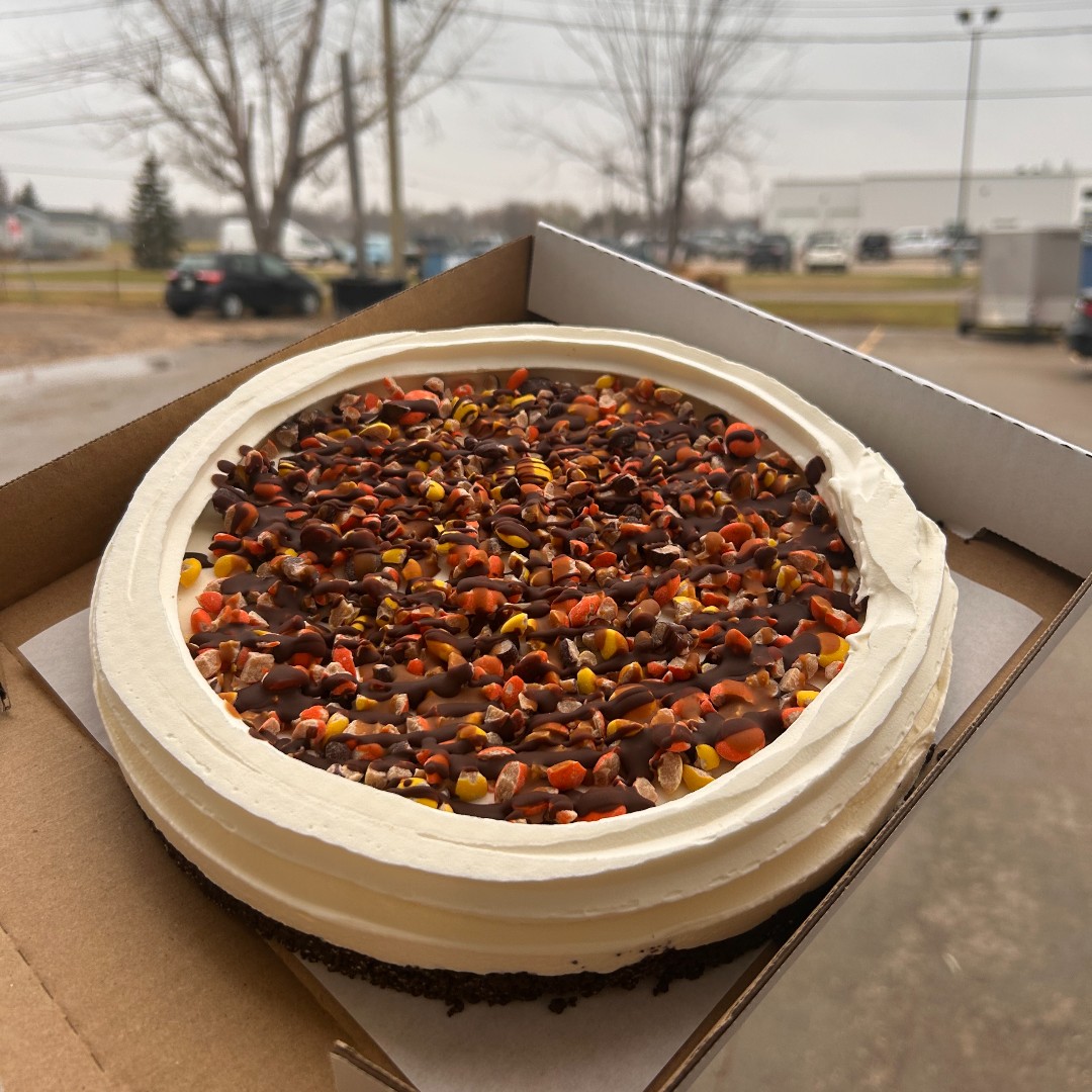 Frostbite Pizza! Ready for immediate pick-up,
It's enough ice cream to feed the family, and perfect for a last minute event. 
Currently Serving Reeses Pieces.
#eatlocal #ilovecharleybs