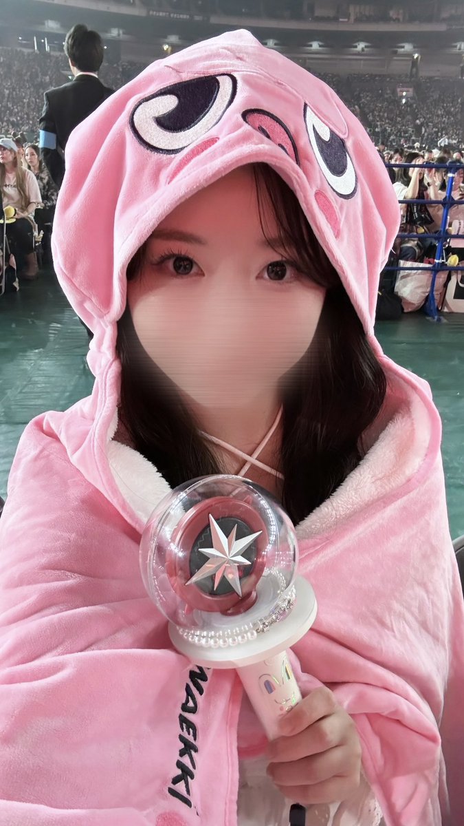 ubwor's tweet photo. 241117
チャンビンさんセンステに来るたびファンサしてくれるから後半「はいはい俺のファンね(ᐢ ̫ᐢ)♡」って感じだったㅋㅋㅋㅋㅋㅋ思い返せば🇸🇬🇹🇼🇯🇵全部でレスくれてる😭✨️たくさんありがとう🥹🫶🏻💞
過去1近くでパフォ見れてかっこよすぎてもっともっと大好きになったよ😭😭😭
#dominATE_JAPAN https://t.co/5gvSjWPEZQ