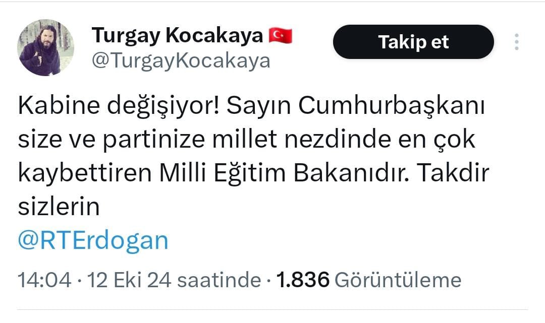 zynpslm's tweet photo. Bu ülkede haksızlıklar karşısında susmazsın muhalif olursun, gerçeği söyler ve savunursun ticari kaygı güden olursun. 

Hep yaftalama, hep bir yakıştırma ve karalama. 

Halbuki bilinmeli ki bunu kim söylüyorsa asıl bu ülkeye zarar veren kendisidir. 

Aylarca mücadele ettik. Bu mücadelede bir kişiye bakan beye dahi bir saygısızlığımız olmadı. İnsanları asla galyana getirmeden öğretmene yakışacak şekilde mücadele süreci geçirdik.

Açılan odalarda bakan beye ağza alınmayacak laflar eden kişiler bugün bakan beyi övüp, bu gençleri ve bizleri karalamaktadır. Mücadeleye zarar vermektedir. 

Bunu inanın paylaşmak istemedim. Ama beyfendiye artık biri dur demeli. Yaratmak istediği algıya dur demeli. 

Bugün bakan beyi öven tweetler atan kişinin bir ay öncesi attığı tweetler görselde mevcuttur. Video ve daha fazlası da mevcuttur. 

Bu çocuklar sahipsiz değil!