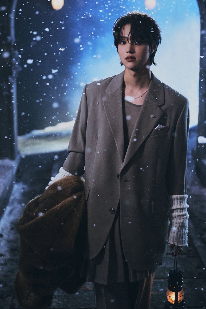 ANDTEAMFR_FAN's tweet photo. 17.11.24⇶ 📸
‣ Les photos teasers de #EJ pour ' 雪明かり Yukiakari ' ont été dévoilés ❄️
⤷ YUKIAKARI CONCEPT PHOTO
#雪明かり_Yukiakari
#Light_Up_andTEAM
#ANDTEAND #LUNE
@andTEAMofficial https://t.co/YsaQiXozlJ