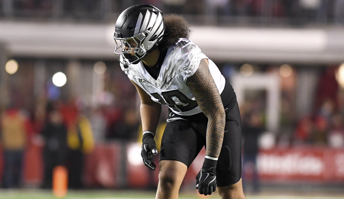 Matayo Uiagalelei is up to second in the Big Ten in sacks (and 12th nationally) with 8.5, and the only one of the top 15 in the conference who also has an interception. #GoDucks