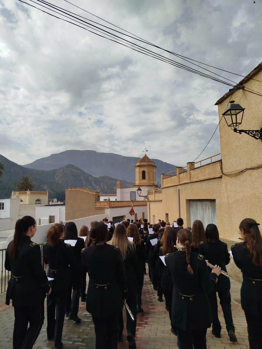 Los Iris tweet media