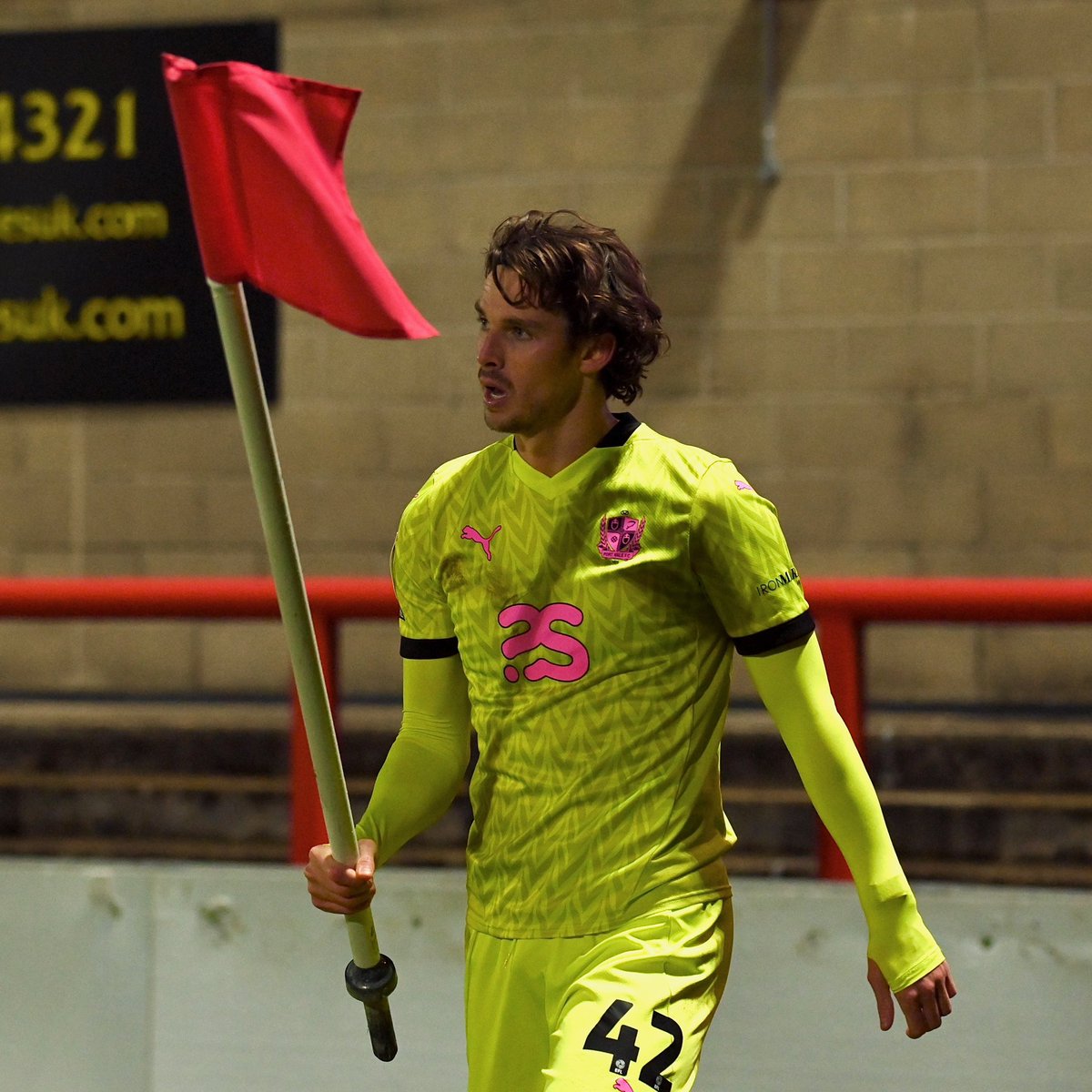 3 points ✅
Clean sheet ✅ 
A new corner flag ✅