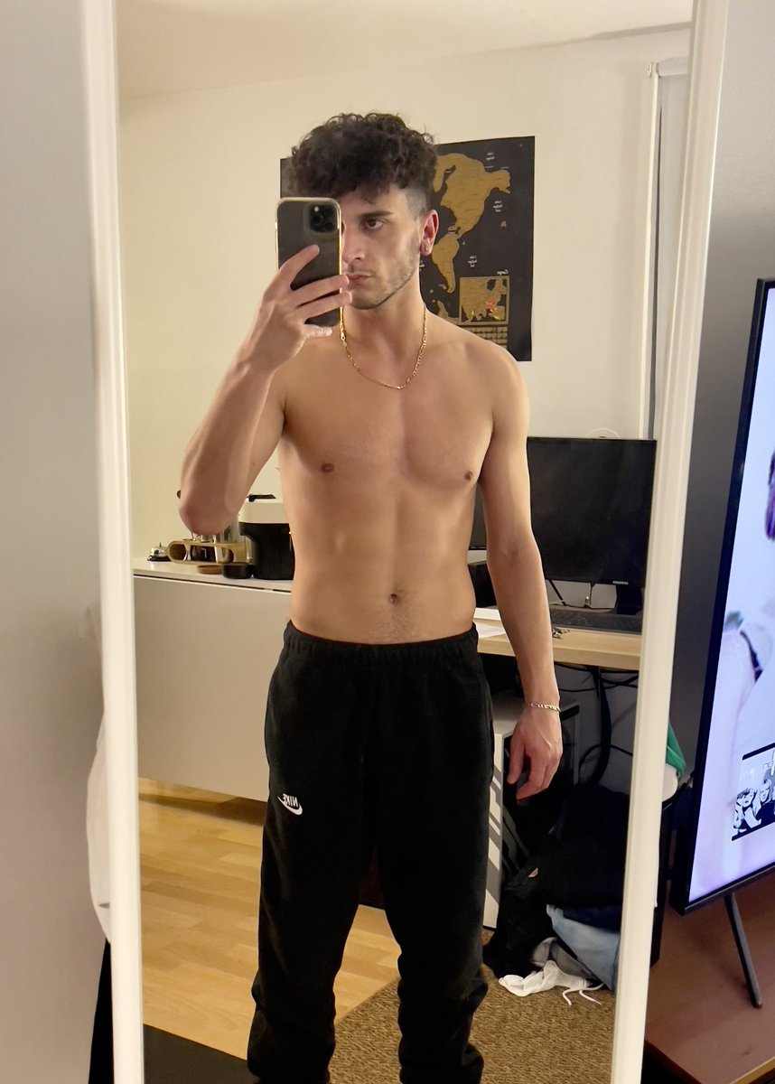 #LGBTQIAStayStrong 😶‍🌫️