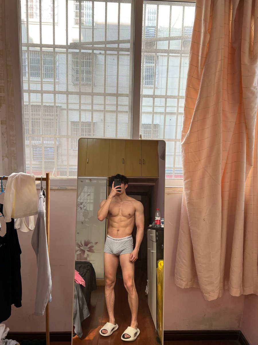 姐姐喜欢吗 #男大 #男大体育生 #肌肉男 #腹肌