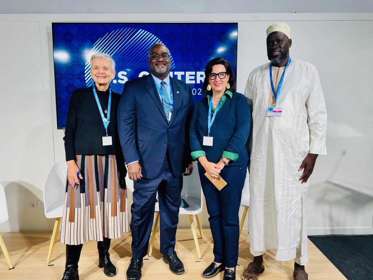 At the 🇺🇸 U.S. Center for #COP29, AGU President Lisa Graumlich led discussion on new approaches governments and partners are taking to protect communities from increasingly dangerous heatwaves. 1/

📺 Watch here: lite.spr.ly/6008Dwuy

🇺🇳 #AGUatCOP #ClimateAction