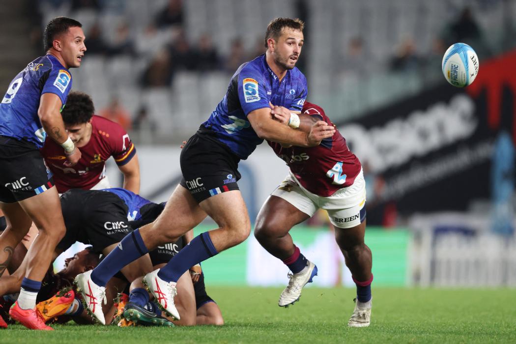 LaMontagne_TDS's tweet photo. #Rugby : l'ASM Clermont frappe fort en recrutant Plummer au détriment de Ford qui avait aussi donné son accord
▶️https://t.co/w2X7qBmPr1 https://t.co/JavsJbDeZ7