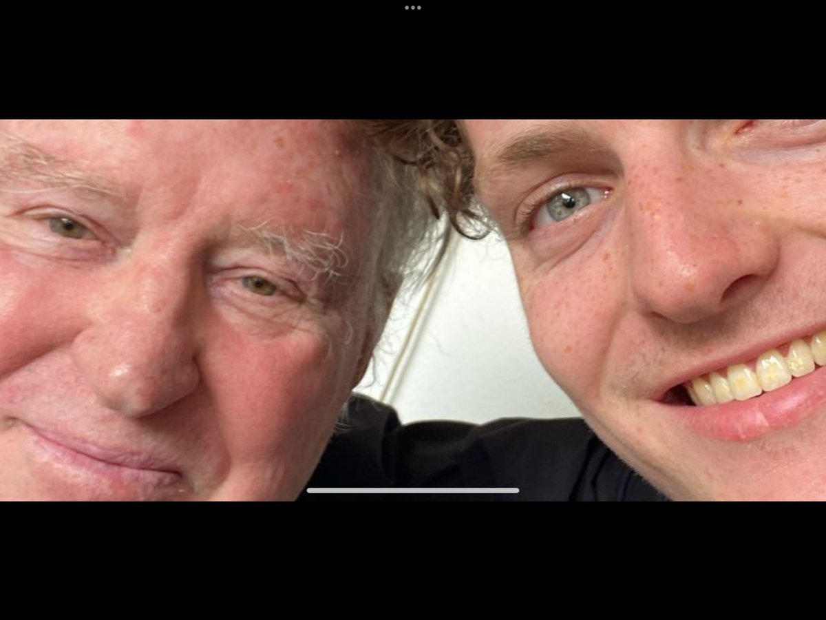 Toen zoon klein was, logeerde hij bij opa en oma als ik van huis moest voor #klm ✈️. Nu is hij groot, oma overleden en opa 90. Hij woont zelfstandig, heeft  #mantelzorg. Vanavond bericht zoon “mam, ik ga bij opa logeren”. Ik denk aan vroeger, zorgen, luiers, en #ouderen … ❤️