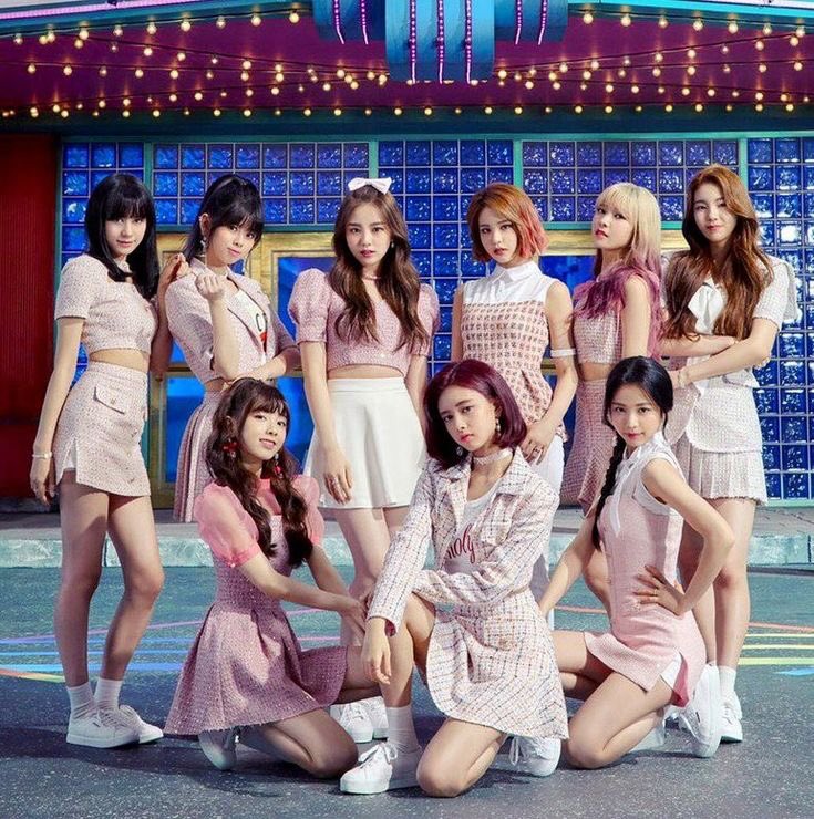 globaltwicee's tweet photo. #MISAMO ‘NEW LOOK’ ties NiziU ‘Make You Happy’ and it’s now the Longest-Charting Japanese song by a JYPE Act on Apple Music Global (30 Days). https://t.co/07jvMQIDtI
