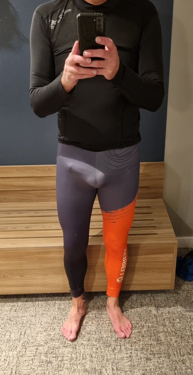 lycratite's tweet photo. Running tights https://t.co/9wEClqcsso