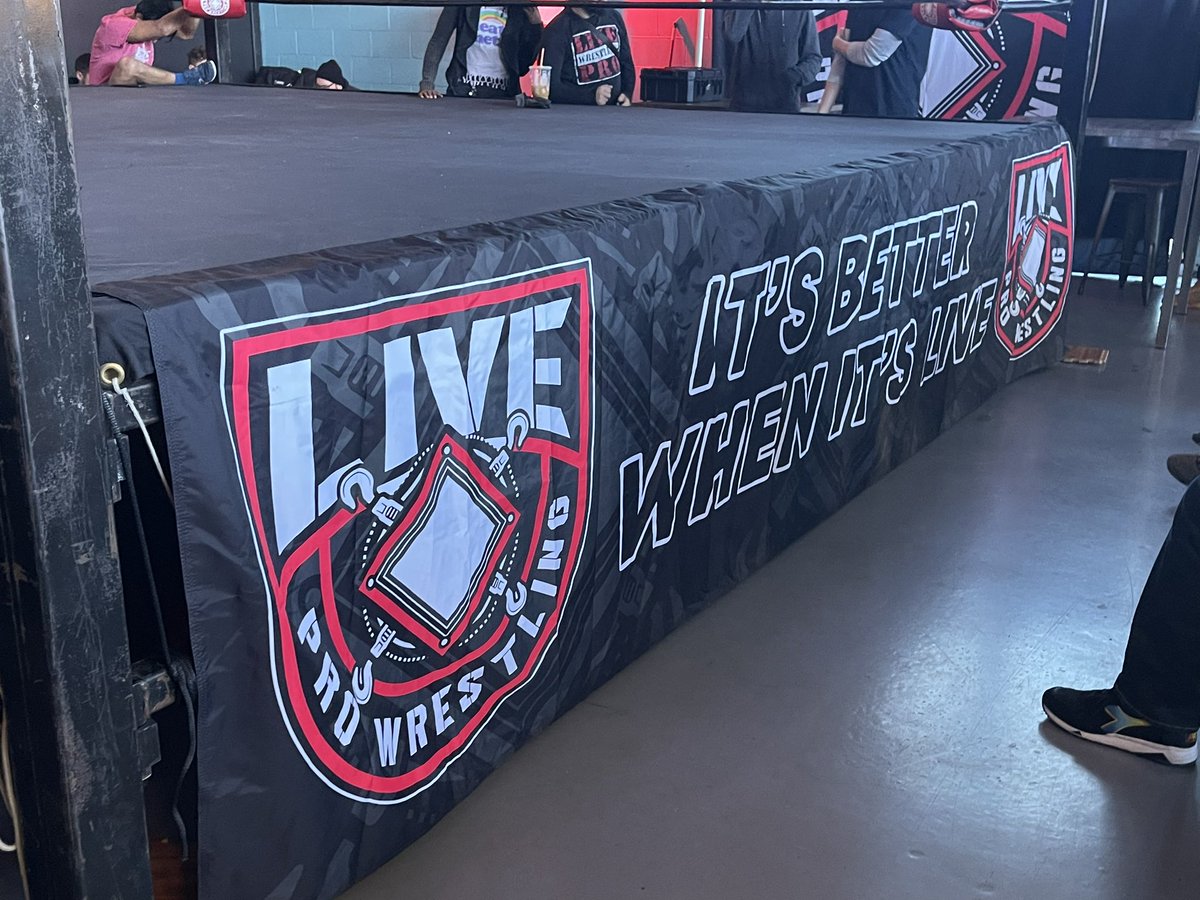 IAMMORTAR's tweet photo. Merch is set up, Venue is sold out , got paid , now let’s have a BANGER!!
#prowrestling #indywrestling #indywrestler #livepro #brewery #iwtv #mortar #mortarrules #wwe #aew #tnawrestling #wrestling #wrestler https://t.co/iPVwsreiXJ