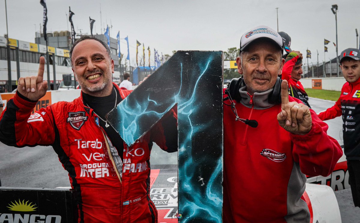 equipoOCTANOS's tweet photo. Podio por triplicado en la fecha 11 del @TopRaceOk en el Gálvez.
🥈 P2 @jositoooooo #TRV6
🥈 P2 @DiegoVerriello #TRSeries
🥇 P1 Adrián Hamze #CopaMaster #TRSeries https://t.co/FsGdxz8Uhn