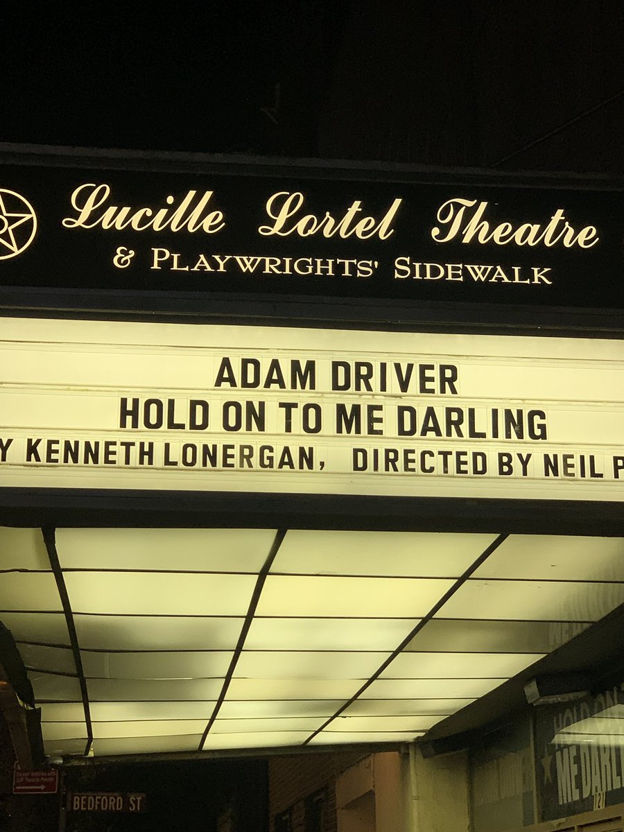 ForceGrey's tweet image. Met Adam driver stage door #HOTMD Awesome play, super nice guy!