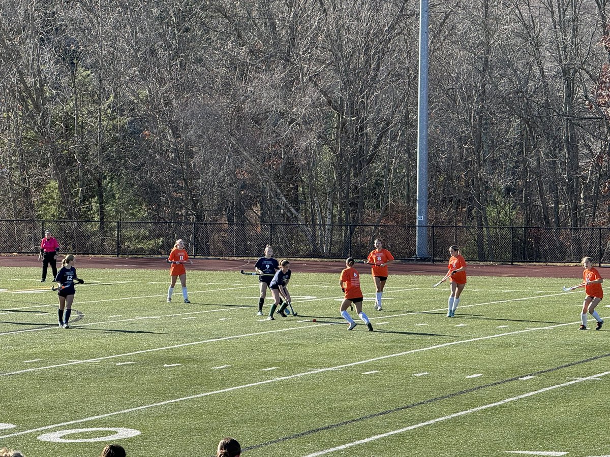 Coming into the half time of the first game, the score is tied 3-3 with goals scored by blue Ellie Innes x2 unassisted on blue and Haley Wernig from Orange unassisted.