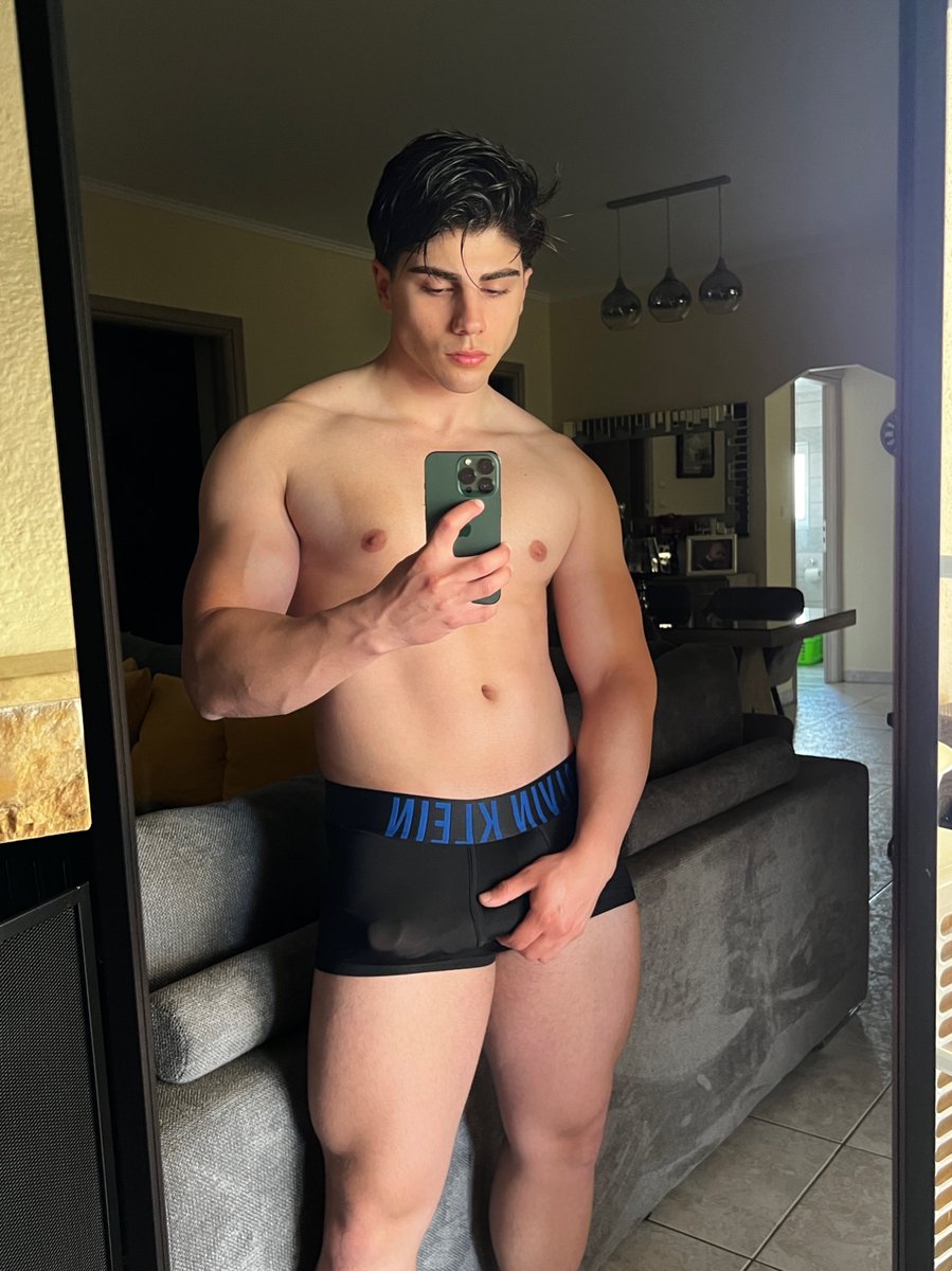 I’m sending my nudyz to everyone who say “hi”.