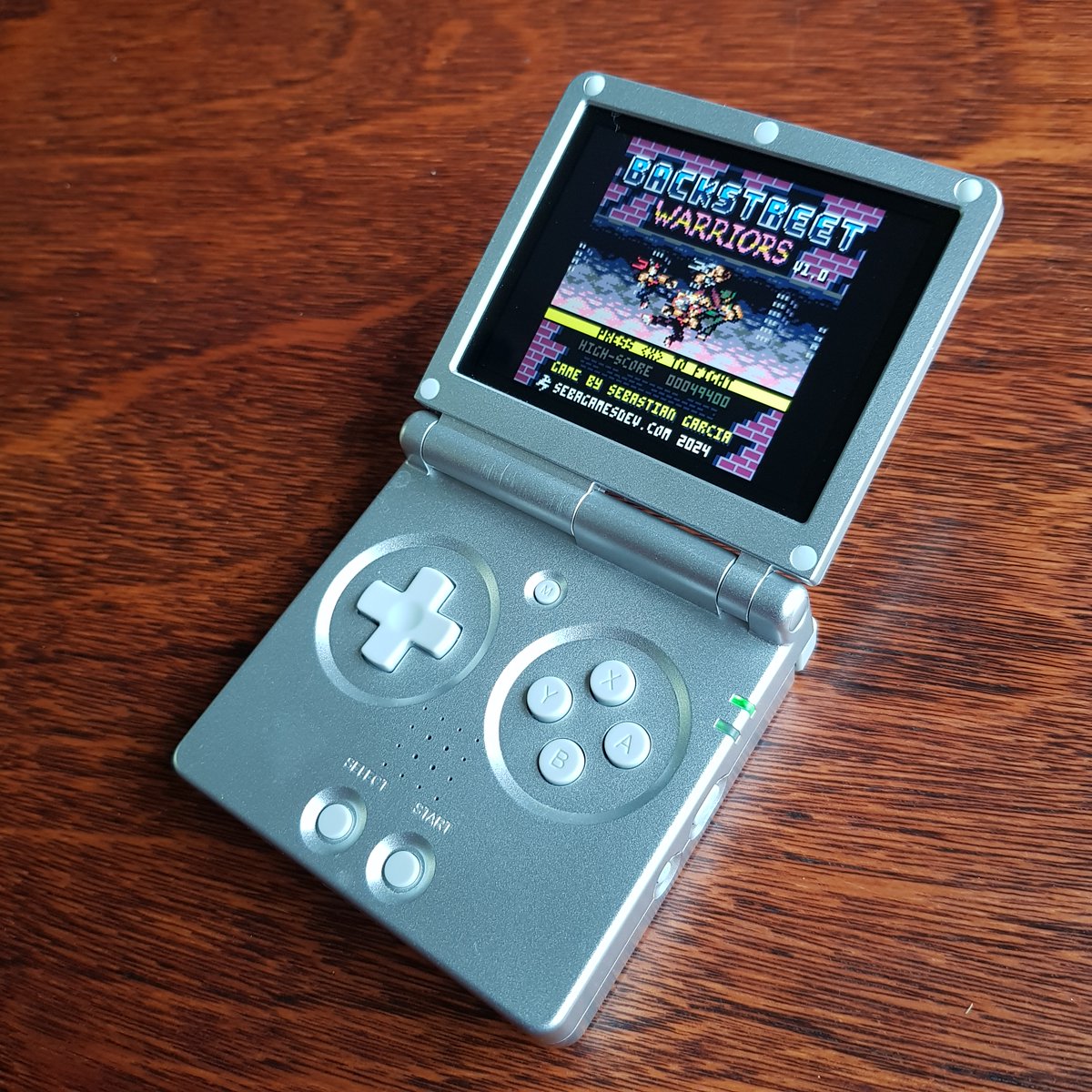 I’ve added a new adaptation of Backstreet Warriors to the itch downloads, prepared to work properly on FAKE-8 (a Retroarch core that runs on popular handheld emulation consoles, like the well-known Anbernic devices).
I hope you like it! =)
sebagamesdev.itch.io/backstreet-war…