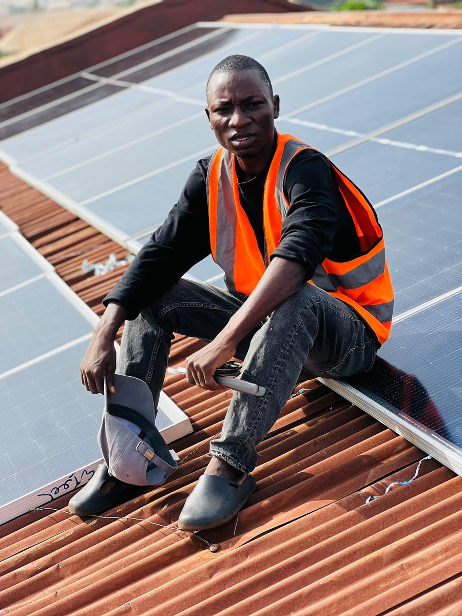 umar65313874's tweet photo. Looking for a dependable, affordable, and eco-friendly energy solution? Say goodbye to power outages and high energy bills by going solar https://t.co/u5jWwEd2Xg