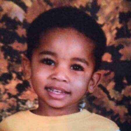 mosaicgraffiti's tweet image. Can’t  believe it will be #tenyears. Nothing has changed either. My 💔 when it happened. I worried about my own blk son who was 10. I also think about his mother Samaria. Holding a 🕯️ every day for the rest of #November for #TamirRice RIP #SayHisName #NoJusticeNoPeace #BLM