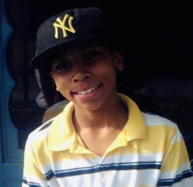 mosaicgraffiti's tweet image. Can’t  believe it will be #tenyears. Nothing has changed either. My 💔 when it happened. I worried about my own blk son who was 10. I also think about his mother Samaria. Holding a 🕯️ every day for the rest of #November for #TamirRice RIP #SayHisName #NoJusticeNoPeace #BLM