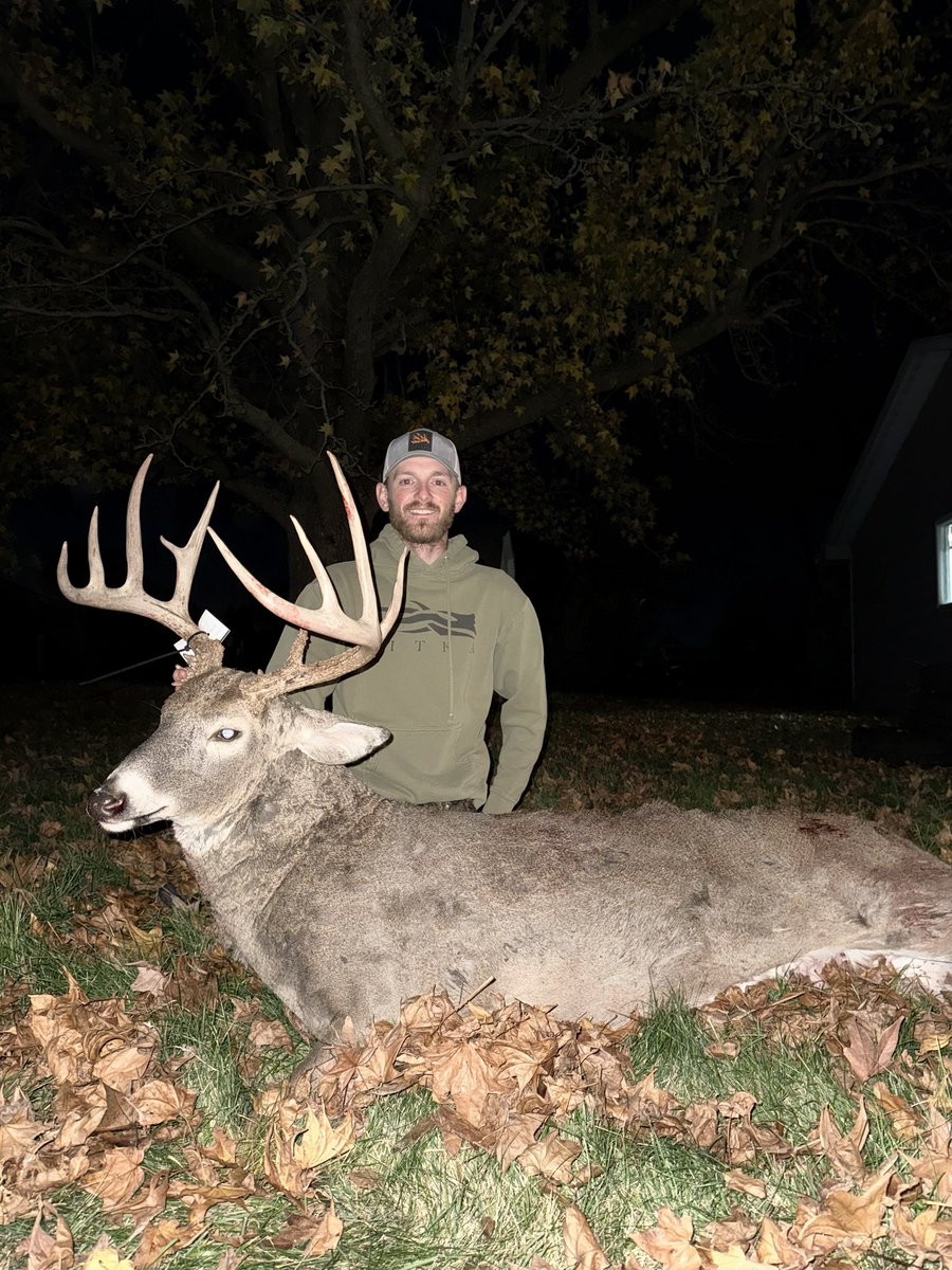 Well I’m bucked out. Just in time for the <a href="/GatewayDirt/">GatewayDirtNationals | #DirtInDecember</a> . Still trying to get <a href="/SitkaGear/">Sitka Gear</a> to sponsor me for the dome. Maybe if I get enough likes, comments and retweets we can make something happen 😂
