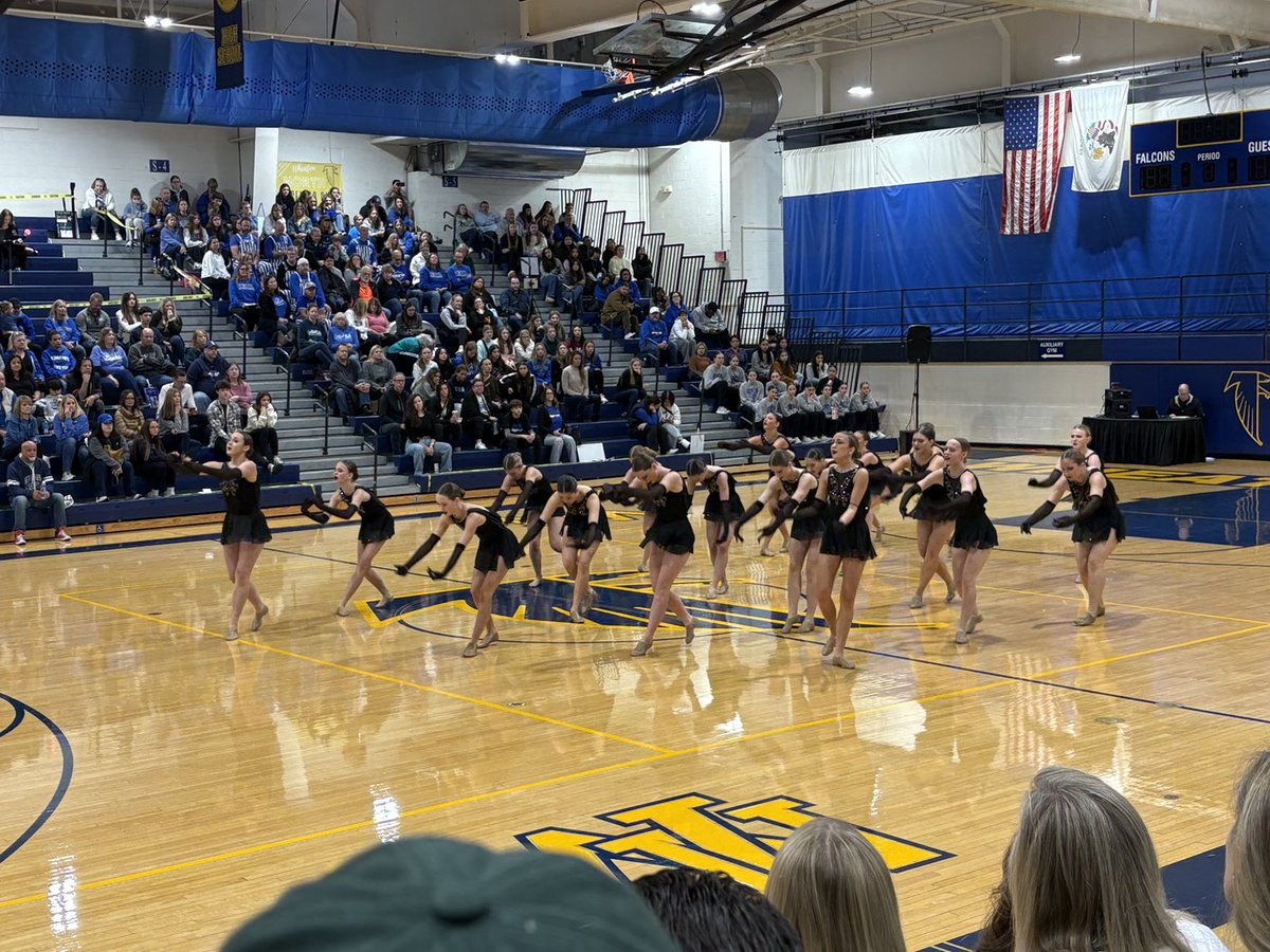 Hilltopper Varsity and JV Competitive Dance with great performances today at the Wheaton North Invite. GO WEST!