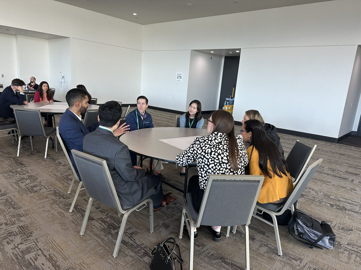 LiverFellow's tweet photo. Amazing small group discussions with our ask me anything session!!! https://t.co/NldNAtkrKJ