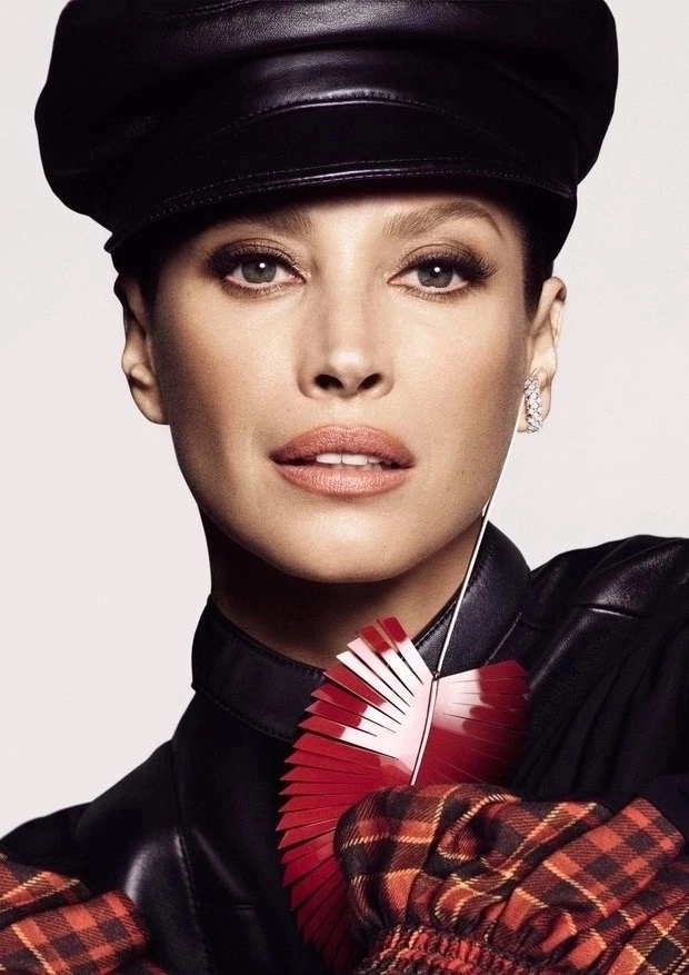 worlds_moda's tweet image. #editorialsWM (2/2)

#VOGUEBRASIL,
October 2019.
By #LuigiandIango

#ChristyTurlington