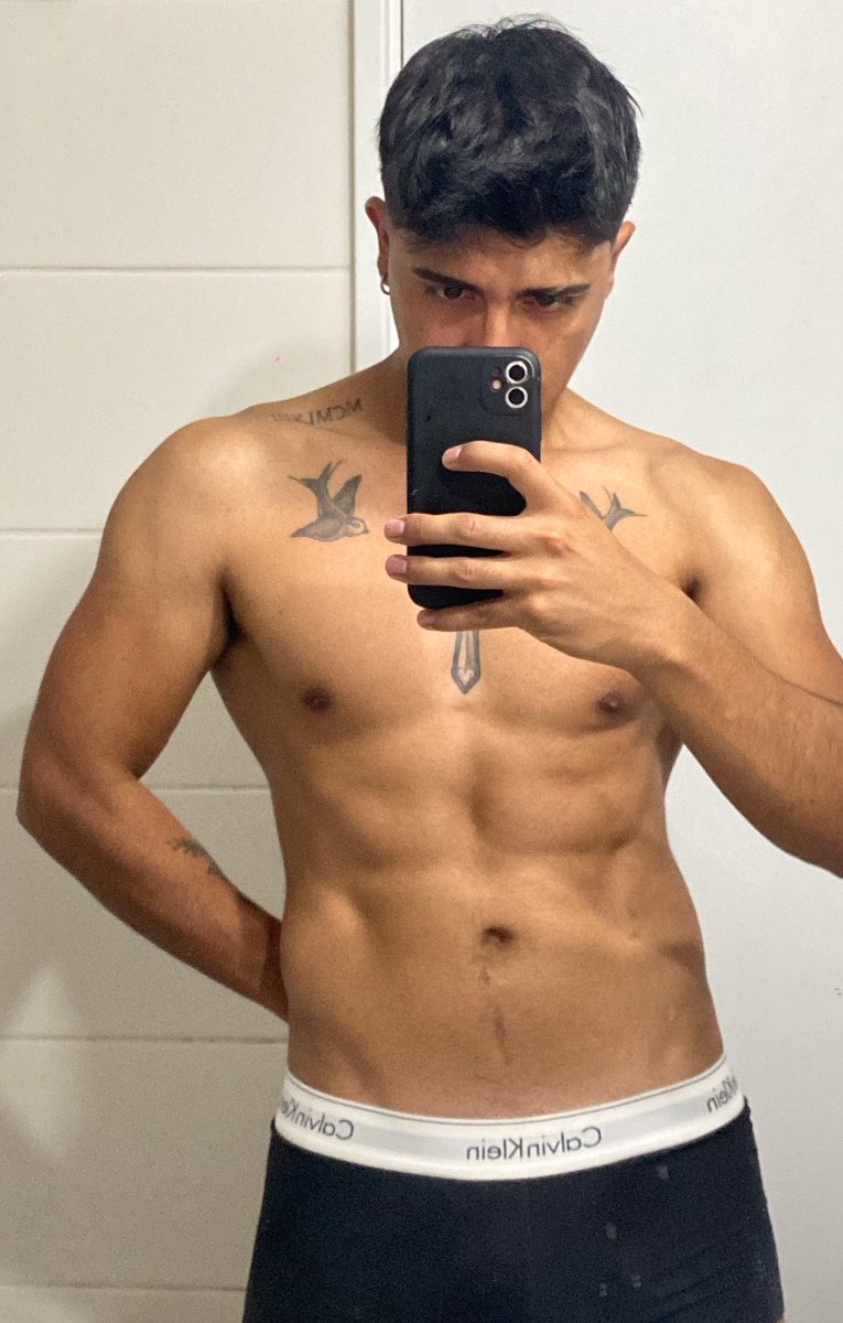 Atzelfitboy's tweet photo. Hoy toca piscina 🏖️☀️ https://t.co/6Uwfg4go5Z