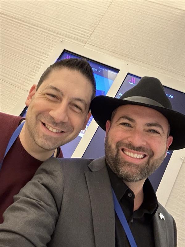 CreakyJoints.org tweet media