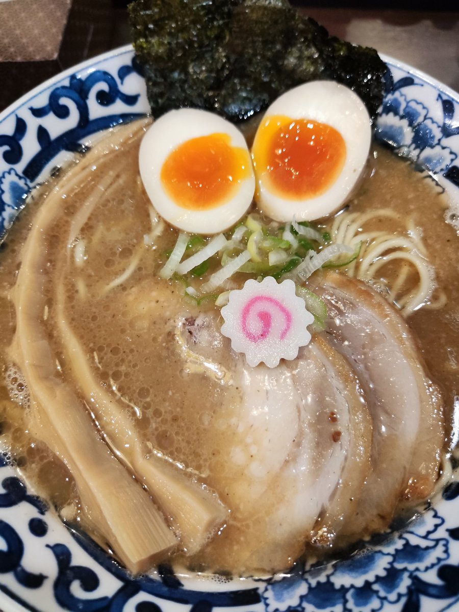 先日、久々にラーメンを食べました。