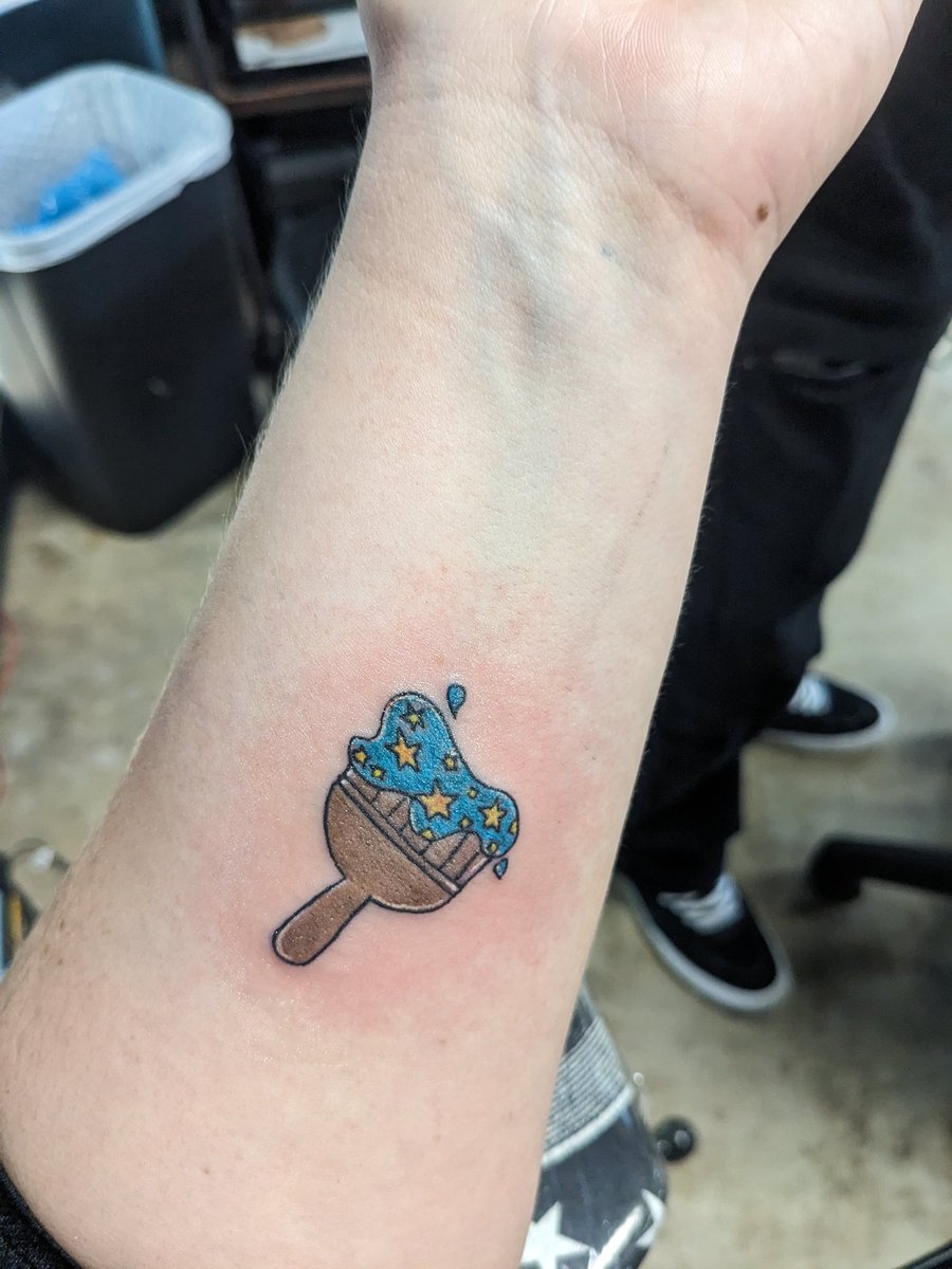 Zippiner is a Dog tweet media