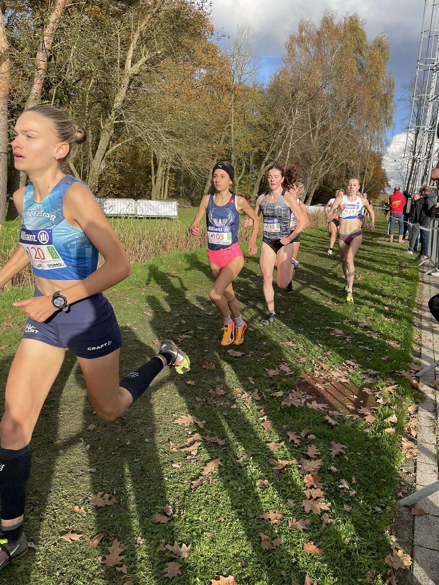 Mooie wedstrijden verdienen mooie kampioenen, trots op deze BK organisatie van ons kleine Kempense atletiekclubje😊
#BKveldlopen #veldlopen #crosscup #ACHulshout