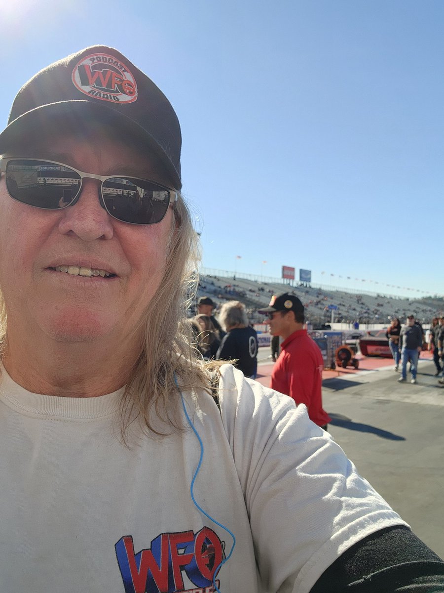 Rich_in_Saugus's tweet image. Sunday, Sunday, Sunday!! Wearing the Sunday Whites. #NHRAFinals #WFO @WFORadio @WFOJoe @GIOinMIA