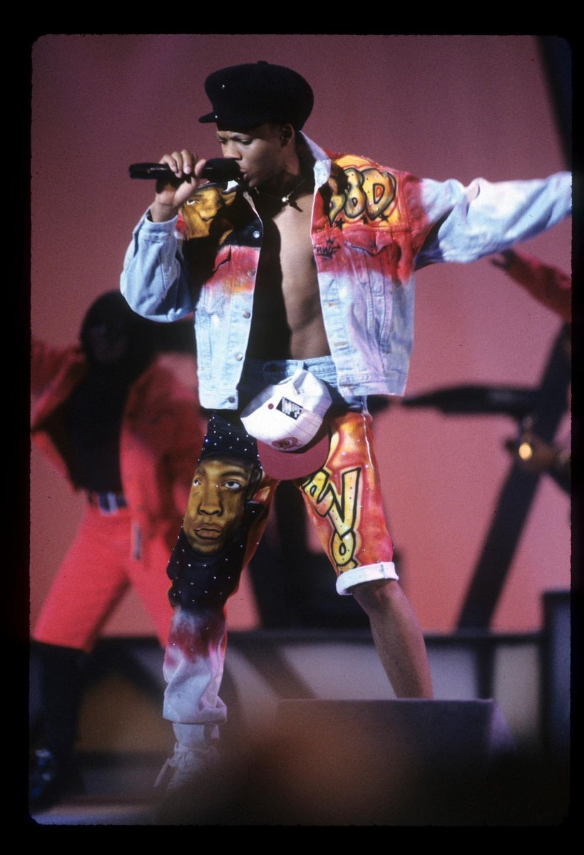 Happy birthday to American singer Ronnie DeVoe, born November 17, 1967, a member of the groups New Edition and Bell Biv DeVoe.