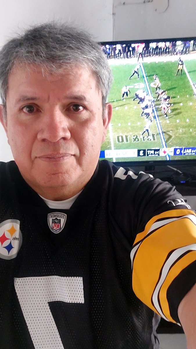 MiguelGomez's tweet photo. @FOXImpactoNFL @steelers @Stillers @NFL Saludos desde Parras, Coahuila.  MÉXICO.  #PITVSBAL #foximpactonfl #NFL #HereWeGo https://t.co/vZKWA8caU3