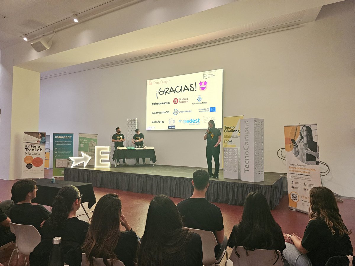 TecnoCampus's tweet image. Lliurament dels premis #TecnoChallenge2024 pels guanyadors del 3 reptes 🏆

Abans, però, Anahí Moyano, responsable de #TecnoChallenge, agraeix als patrocinadors, Diputació de Barcelona (@diba) i Ajuntament de Mataró (@matarocat), i al col·laborador @EITUrbanMob 🤝