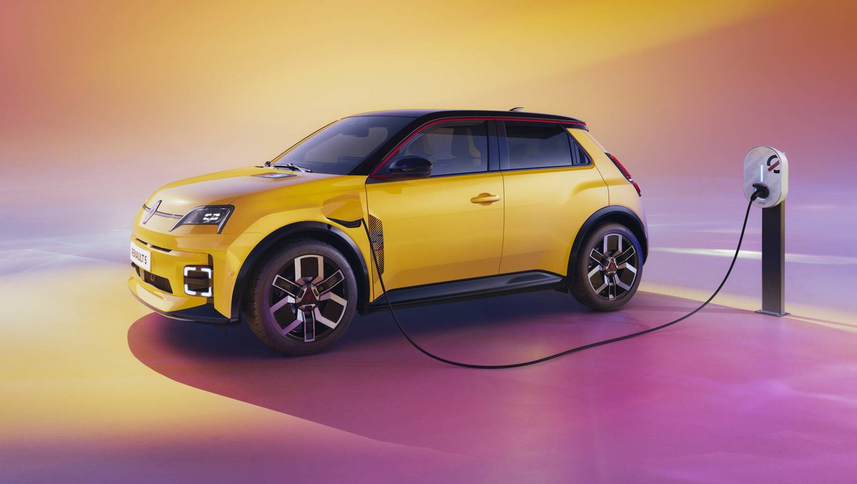 Toyec_PE's tweet image. Fun fact, il suffirait de 6.5 millions de R5 branchées en V2G à 11kW pour remplir entièrement la pointe électrique à 72 GW prévue la semaine prochaine. Il y a environ 40 millions de voitures en France