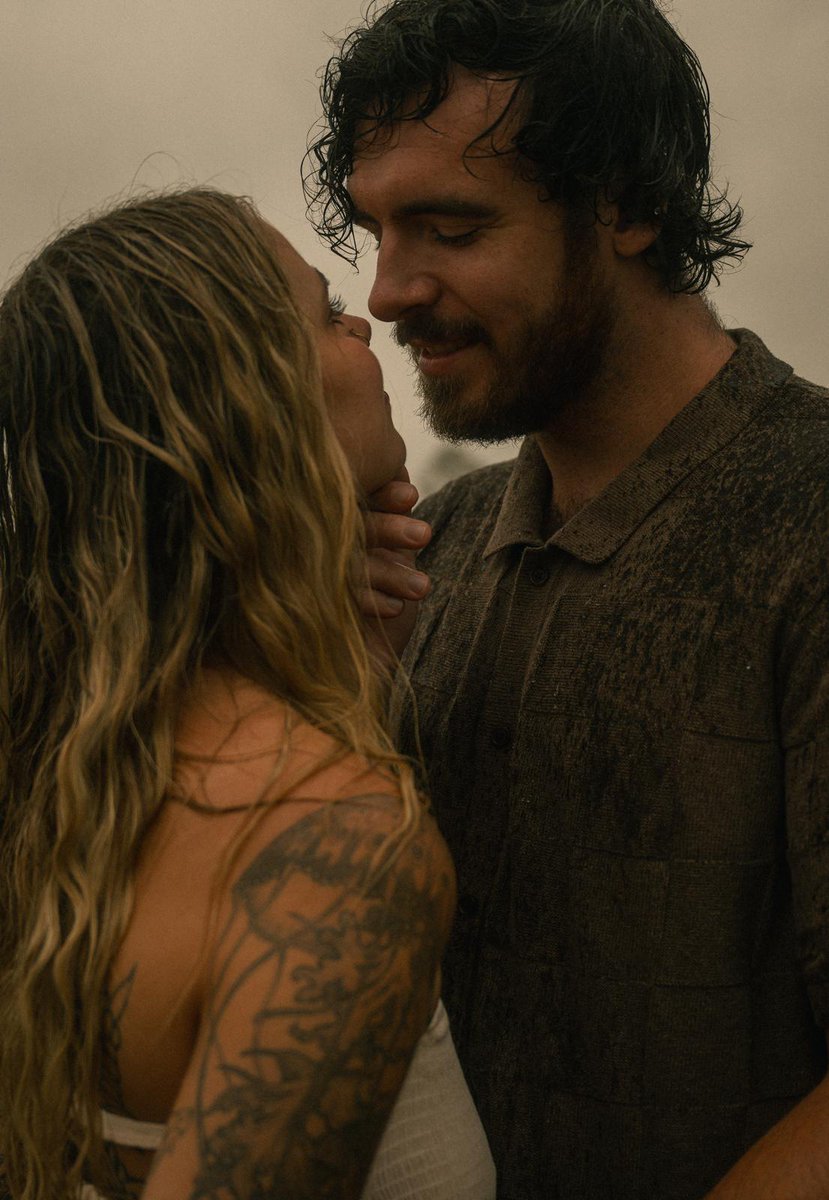 AlphaCoupleLife tweet media