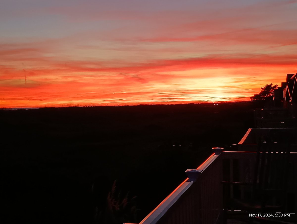 rsmcneill's tweet photo. @CMorganWX @MMoore_hoops amazing sunset at #SunsetBeach NC tonight https://t.co/brdlEhbtn8
