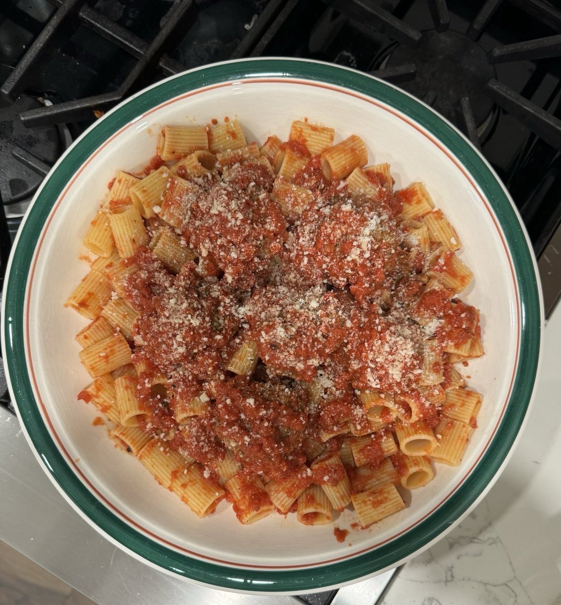 lindayaX's tweet image. Sunday Sauce. Yes, the meatballs have raisins in them! 🍝🇮🇹
