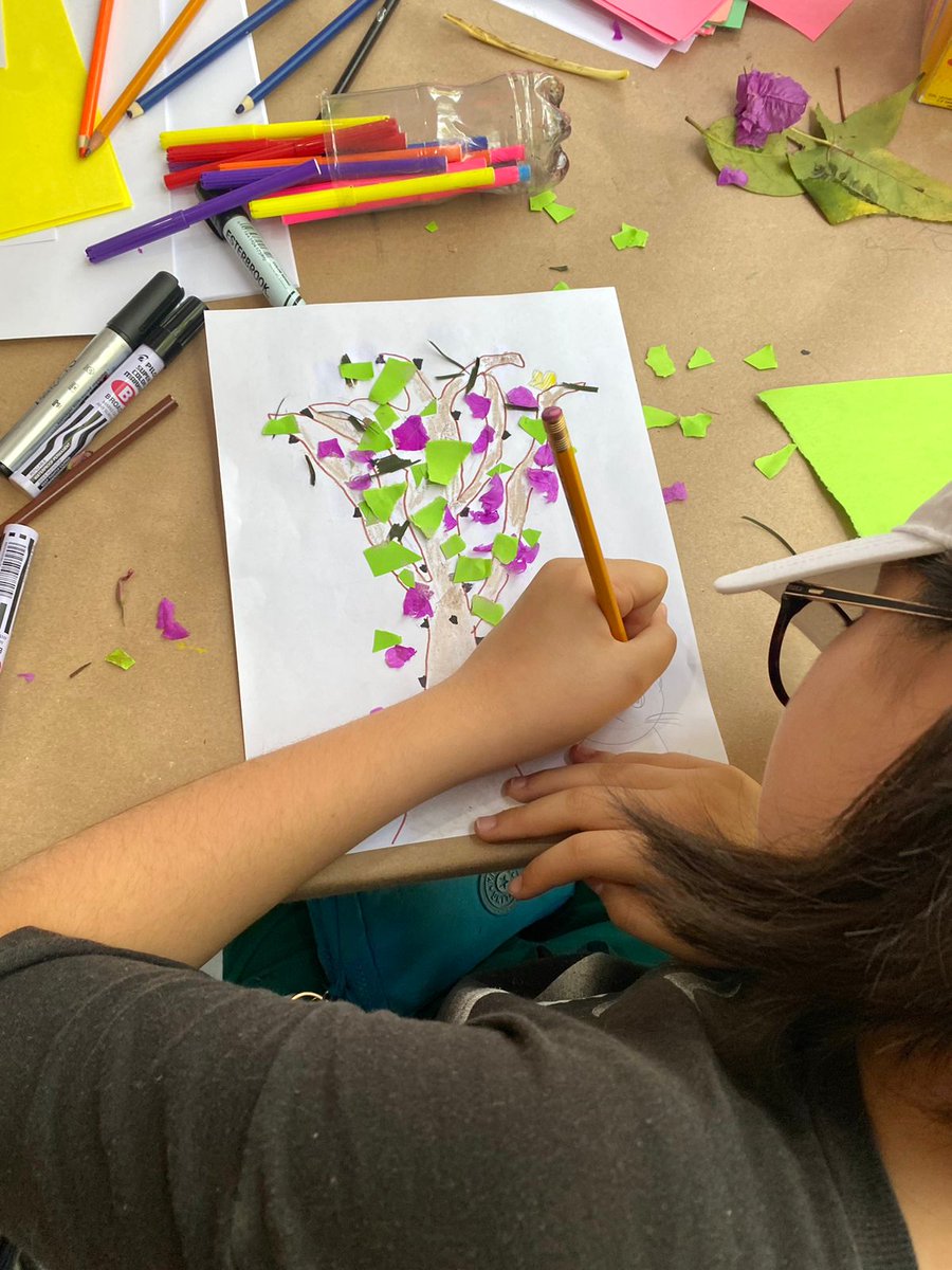 SistemaCreacion's tweet photo. En la @FILIJCDMX, la escritora María Villa (PECDA Estado de México) impartió el taller de escritura "Mi árbol, mi historia".

@cultura_mx  @FCEMexico https://t.co/uq8ZaxqAel