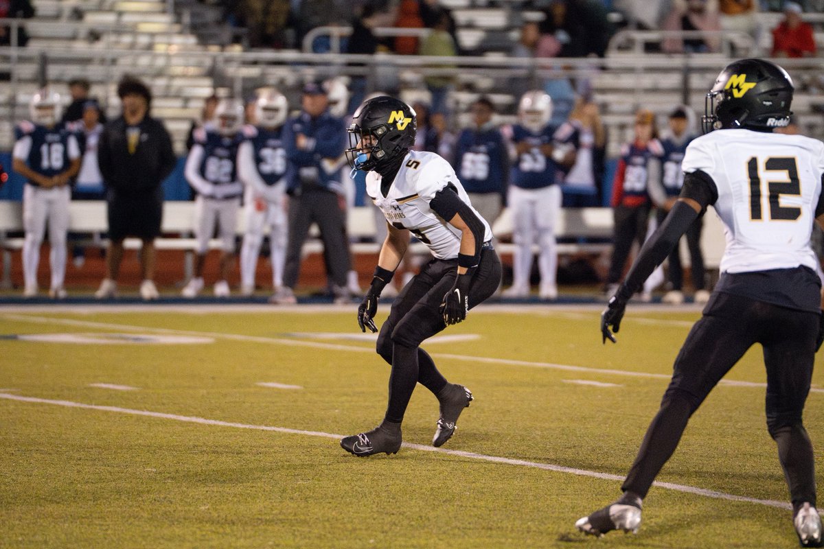 hudl.com/v/2QrXdu
Oakland Highlights

9 Rec - 225 Yards - 2 TDs
2 PD - 4 Tackle 1 TFL