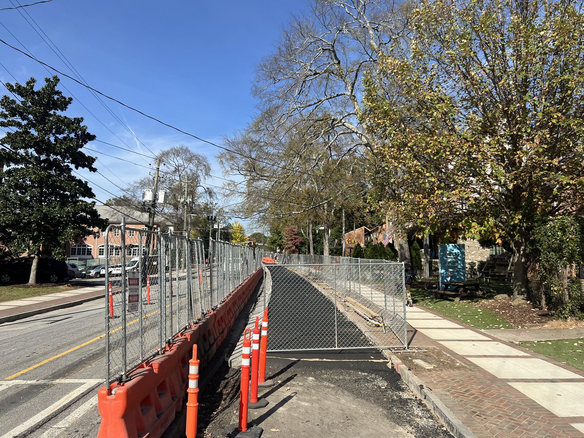 Eric Phillips tweet media