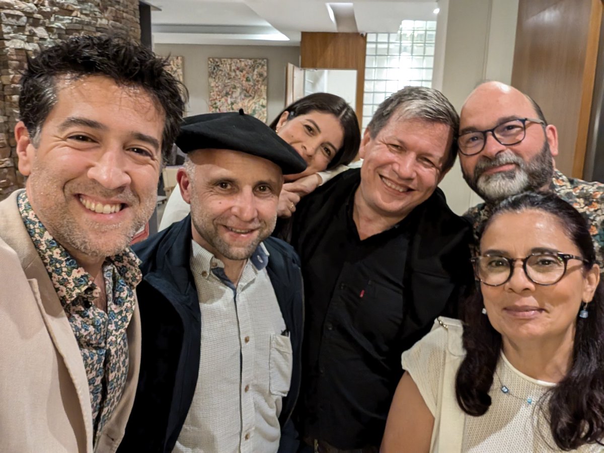 jrdelbrio's tweet photo. Enhorabuena @ElsoLatam por ofrecer un congreso internacional #ECMO brillante y emocionante. Impecable coordinación del equipo argentino. Nos vemos en @EuroELSO Milano 2025! https://t.co/nzAbpM39YW