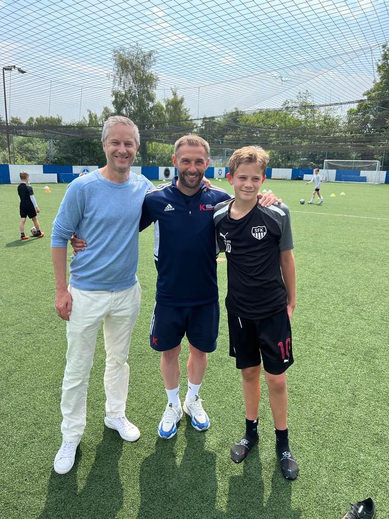 KevinThomsonAcademy tweet media