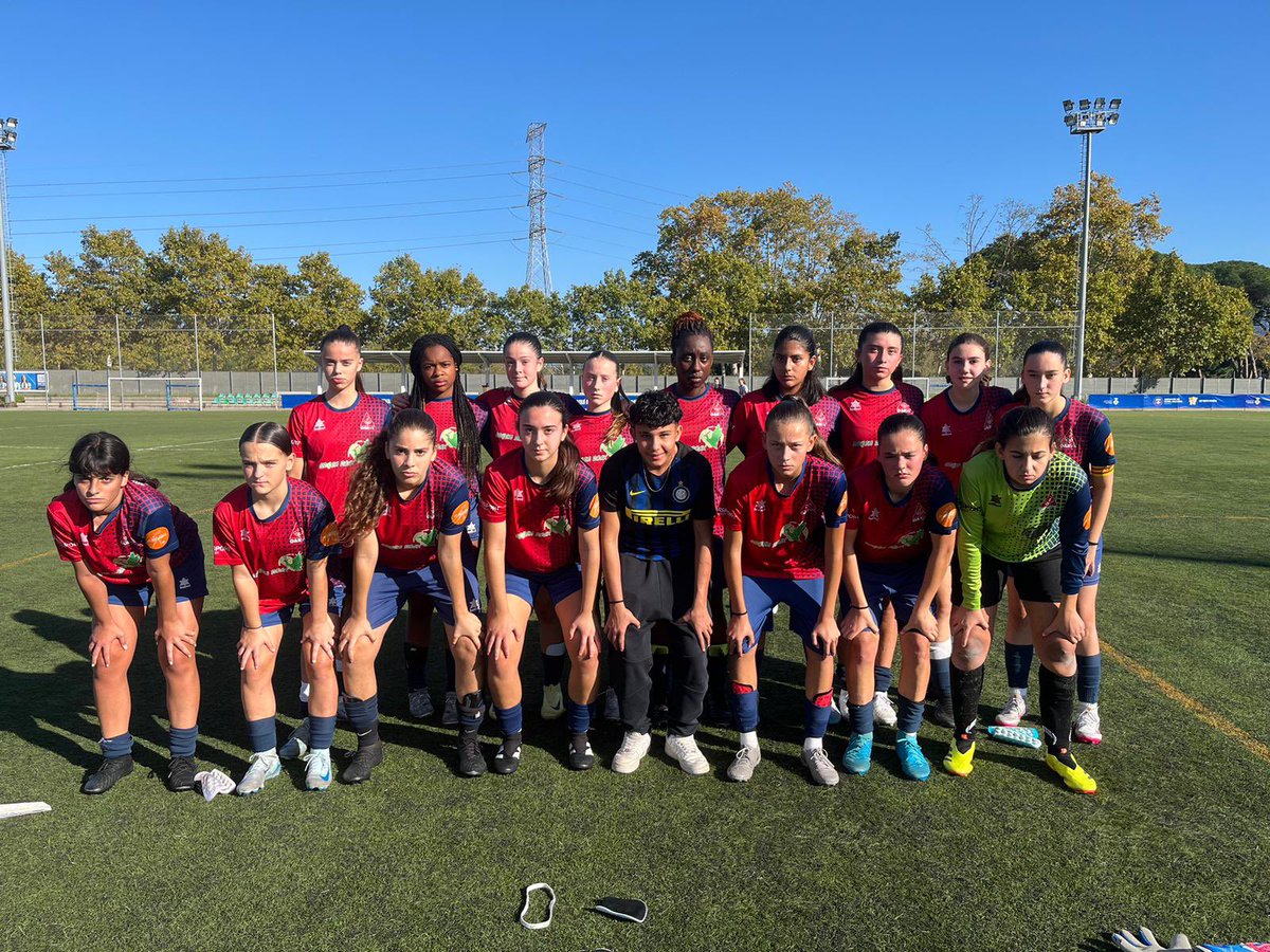 OARVic's tweet photo. ⚽️ CADET Femení A F11: @SantaUcf 1-1 OAR Vic
🔵🔴 #SócdelOAR #oarvic #Grup3 https://t.co/2YzqYfSDOM