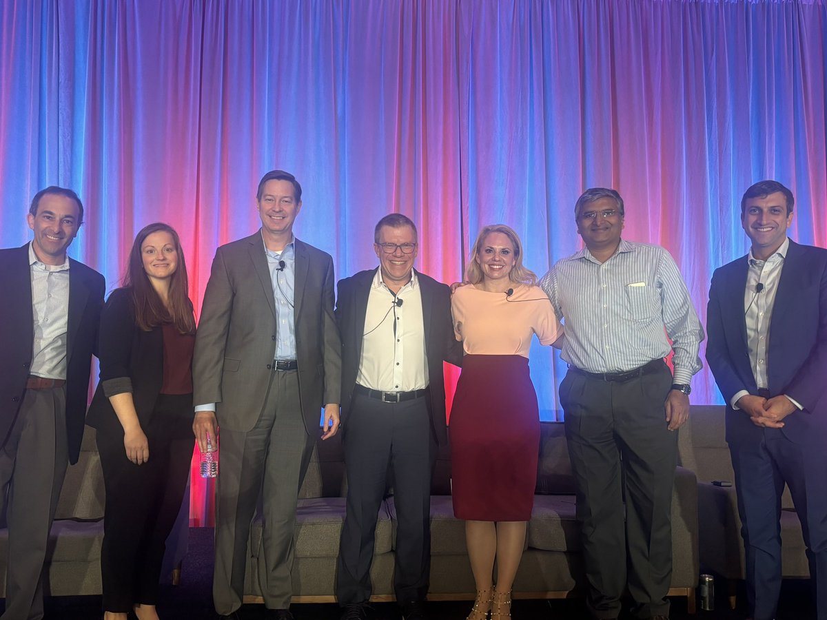 HollyBHMD's tweet photo. What fun to present our basic science research at PCICS 2024. Thanks for the invite, ICU team! #BauserHeatonLab https://t.co/vUyyIN0Lym