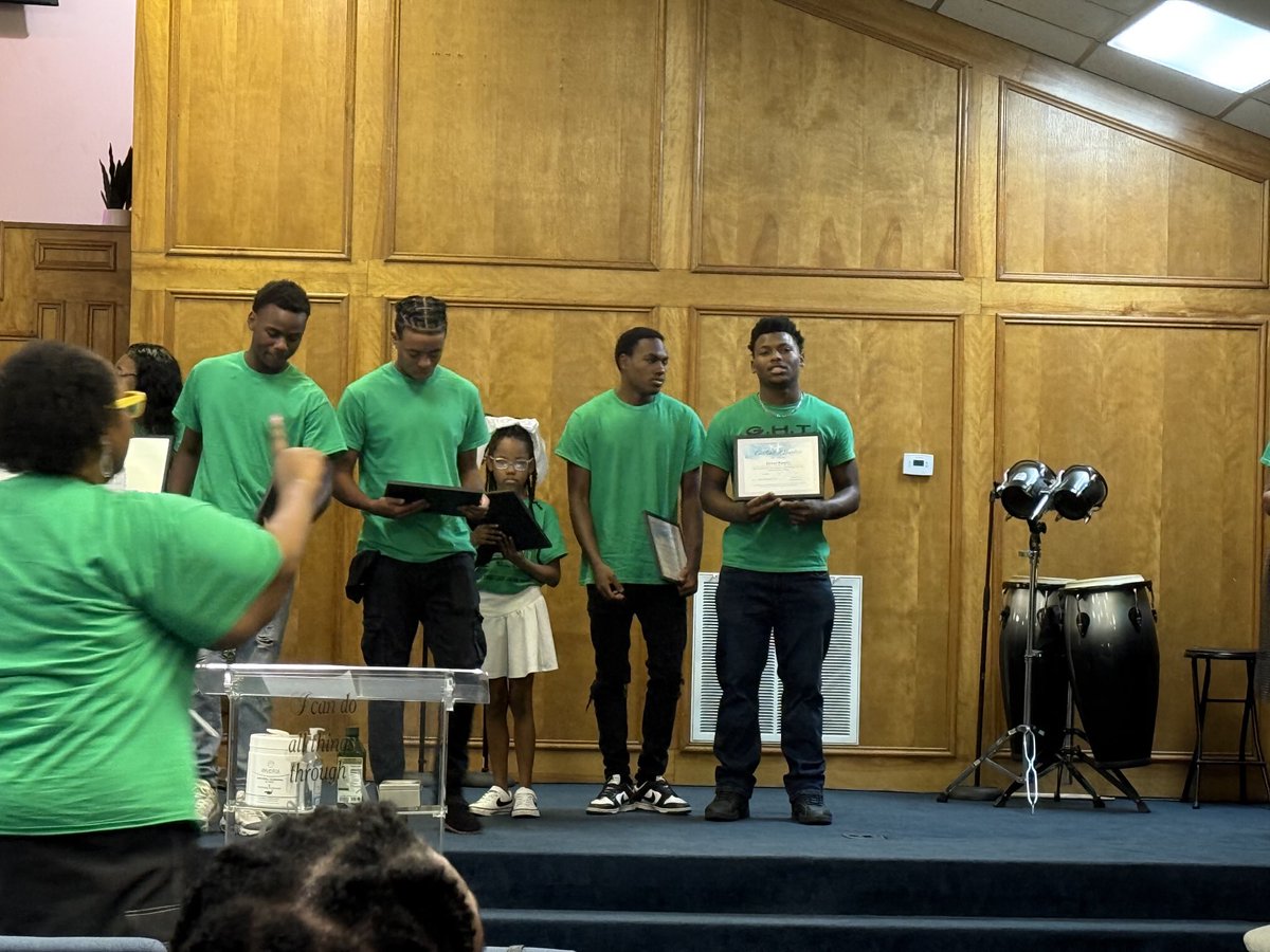 rogers_eugene's tweet photo. Today four of my football players got baptized at God’s Holy Temple COGIC Corsicana, Tx pastor Eric Grant. To God the glory. https://t.co/s7pN74zpvj