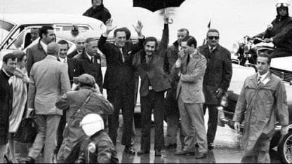 colorichards's tweet photo. #17DeNoviembre de 1972
¡Felíz Día de la Militancia!
"es necesario abrir el horizonte a la juventud, poniendo en cada mochila un bastón de mariscal".-
#PeronVuelve ✌🏻❤️ https://t.co/kLNQYE0uYX