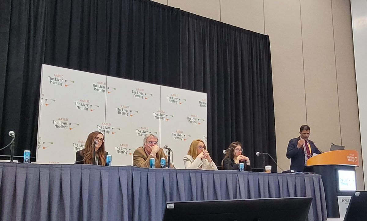 Con la participación de nuestra Presidenta, Dra. Nelia Hernandez, y del Dr. Fernando Bessone, del GI DILI- ALEH, se llevó a cabo el "AASLD and ALEH joint symposium: Challenges in DILI, a Tale of Two Continents" en el TLM 2024  en la ciudad de San Diego, California. <a href="/AASLDtweets/">AASLD</a>